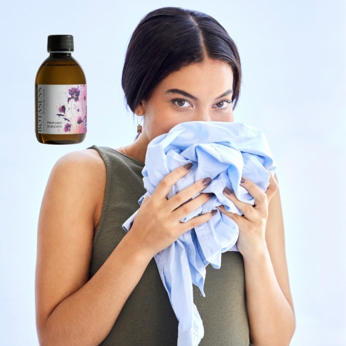 BOTASENS Laundry Perfume Oriental Euphoria and woman smelling